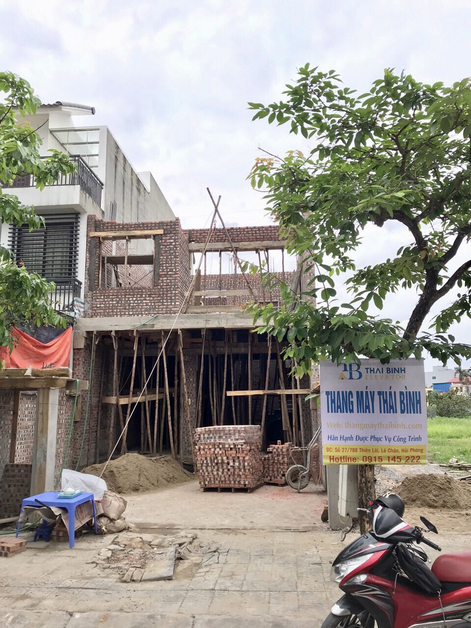 Giám sát, kiểm tra kích thước xây dựng hố thang khu đô thị Quang Minh Green City