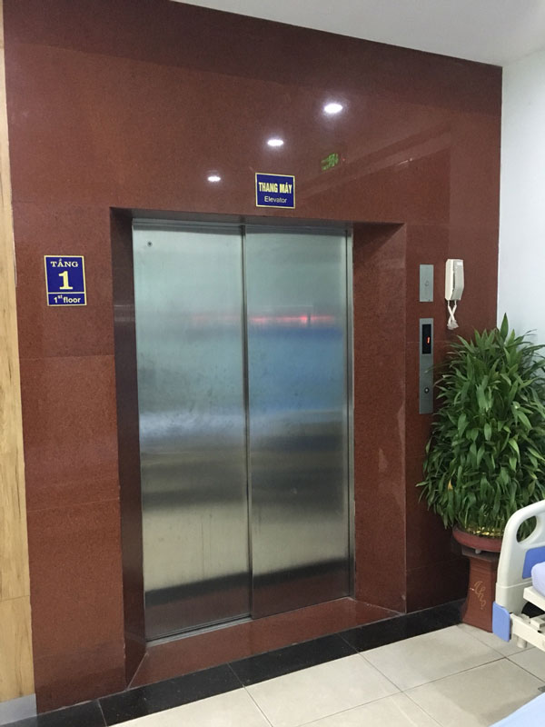 Thang máy bệnh viện 04