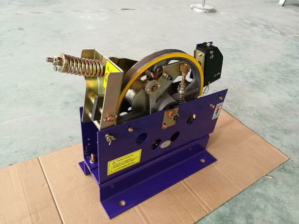 Phanh giới hạn tốc độ