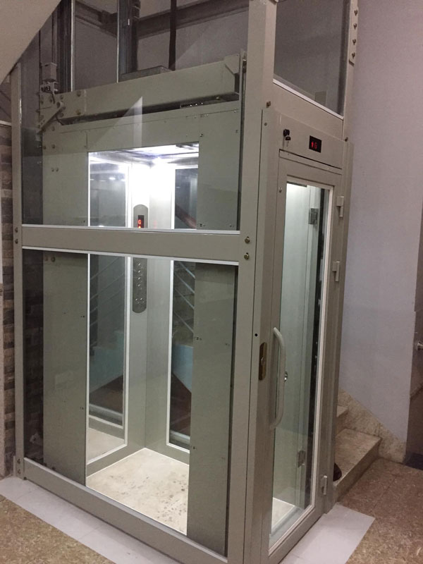 Thang máy lồng kính tại Sơn La